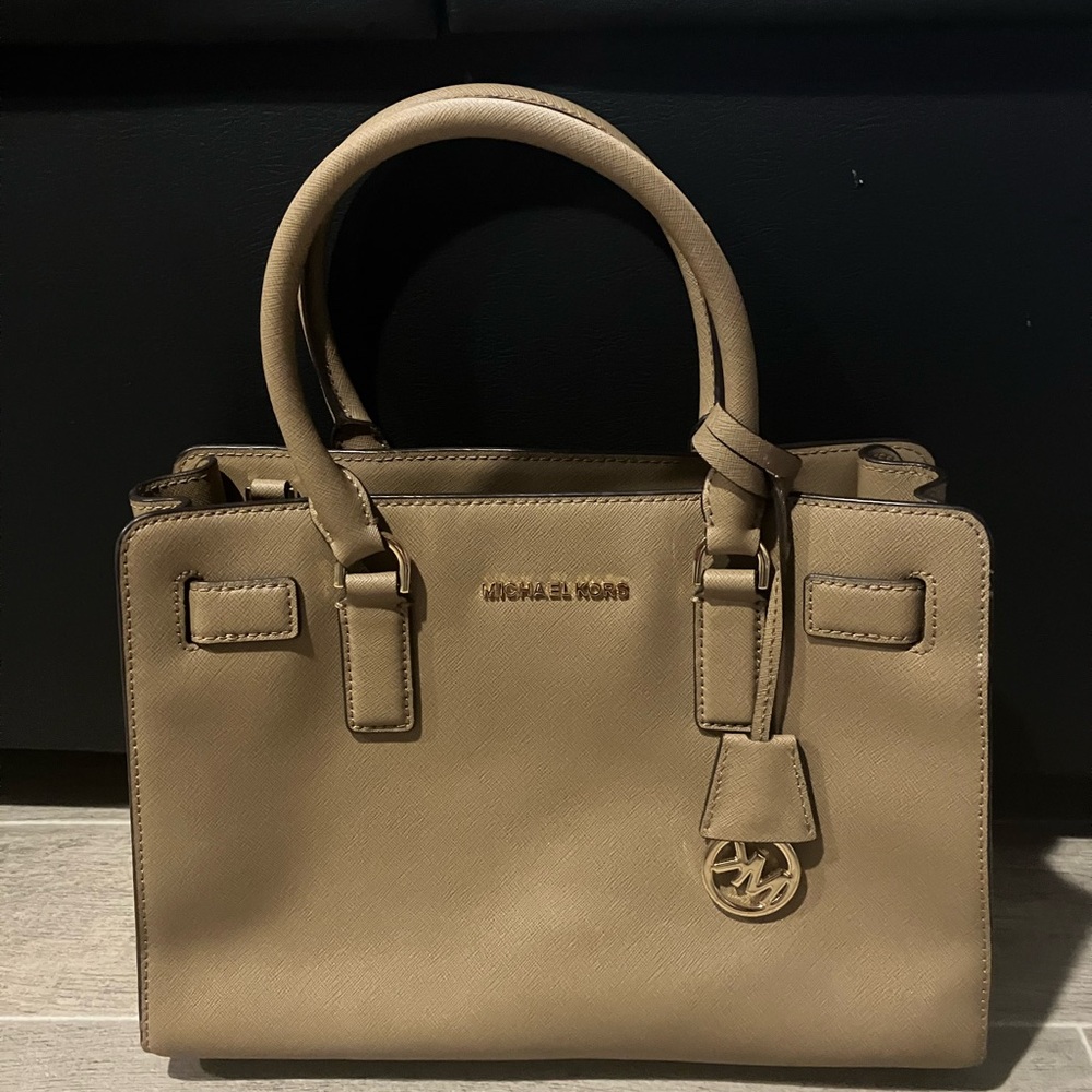 Michael Kors Dillon Saffiano Leather Satchel Crossbody Bag Excellent Condition